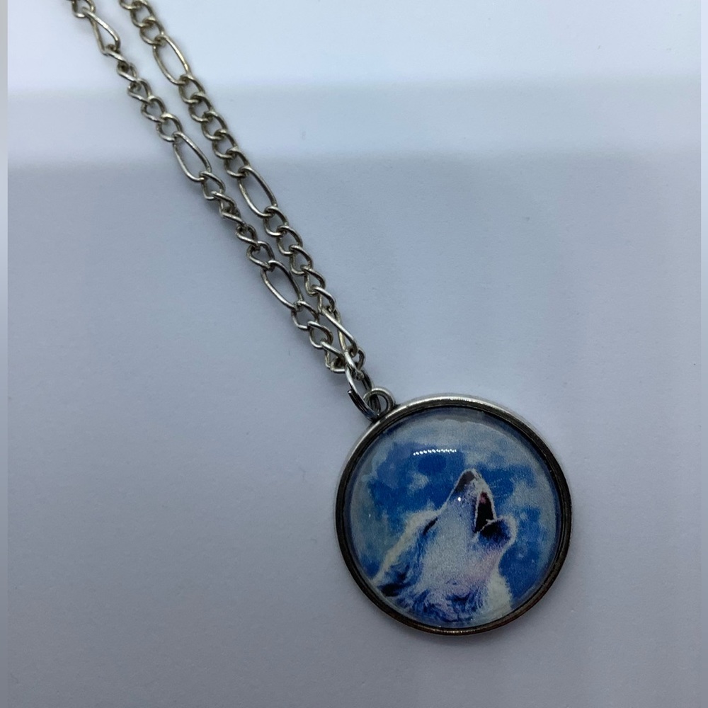 Wolf Pendant & Chain ( 3 for $15 )